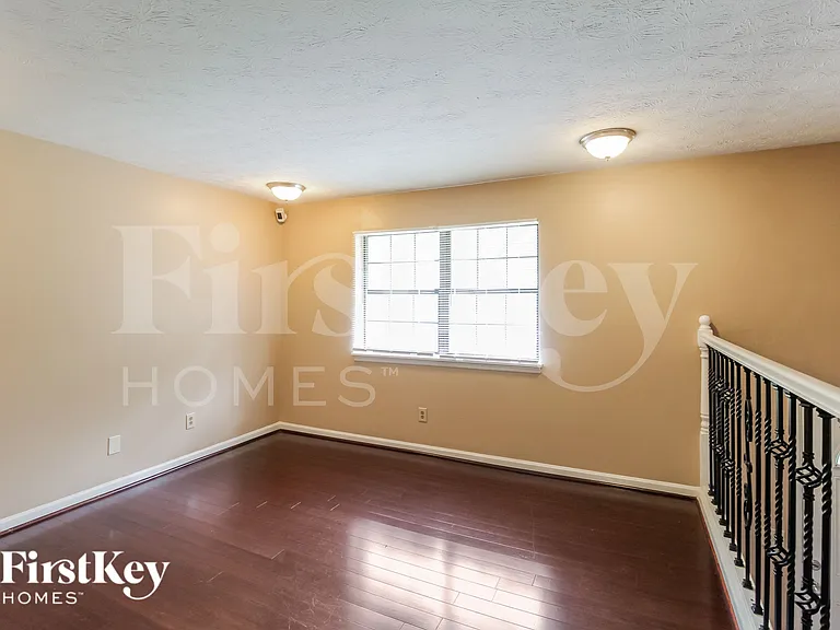 4401 Raven Valley Ct — Photo 2