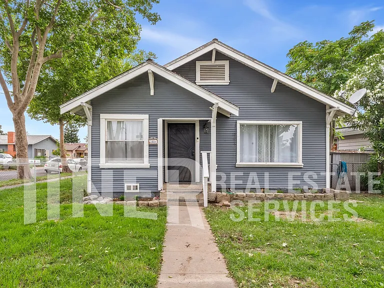 348 B St — Photo 2