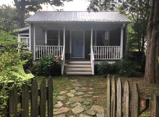 102 Lindsay St, Carrboro, NC 27510
