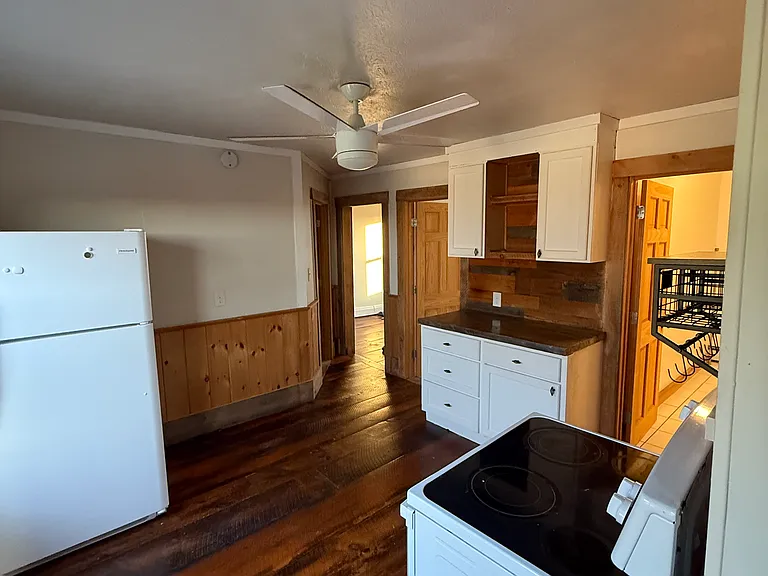 23 Prospect St #301 — Photo 1