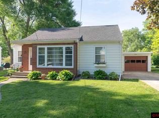 216 7th Ave SE, Waseca, MN 56093