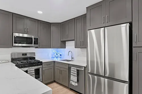 Ocean Beach Living | Modern 2Bd/2Ba | Laundry in-unit Photo 1
