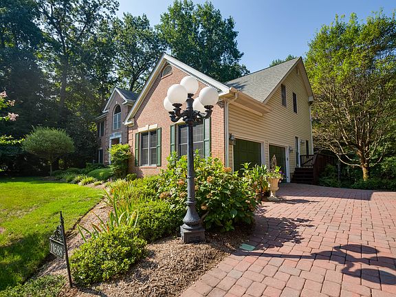 5th image of 11688 Sandal Wood Ln