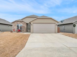 118 Stoneybrook Cir SW, Spencer, IA 51301