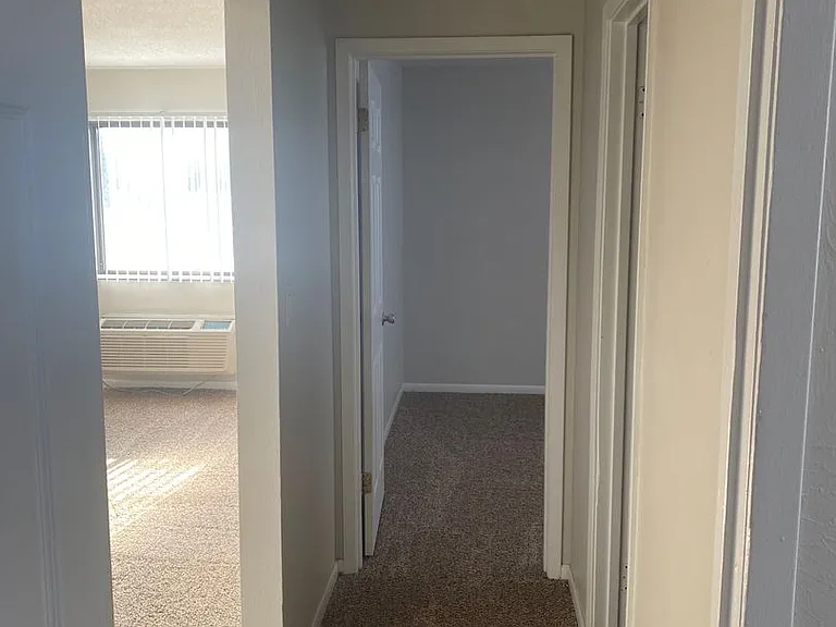 3300-3312 Oakland Rd NE — Photo 8