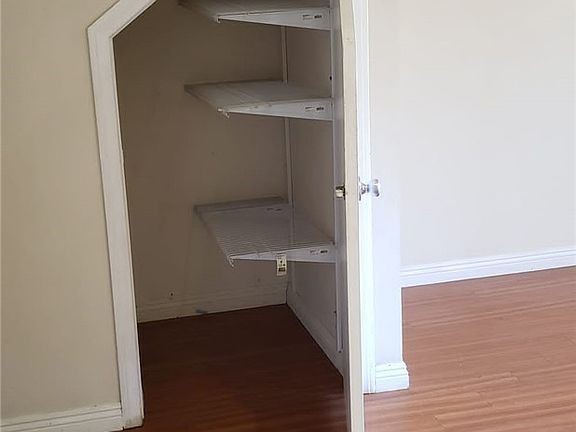 3rd image of 415 W Stocker St APT 102