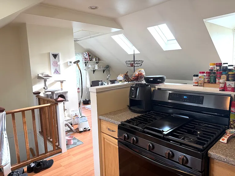 35-37 Webster St #3 — Photo 3