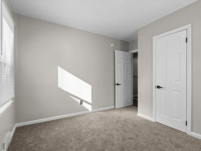 10042 Grayton St — Photo 14