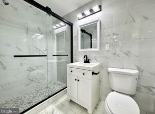 1024 Race St APT 2B, Philadelphia, PA 19107