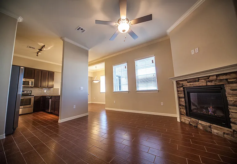 Bella Estancias Apartment Homes — Photo 48