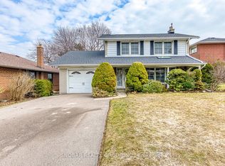 39 Beaver Bend Cres, Toronto, ON M9B5R2