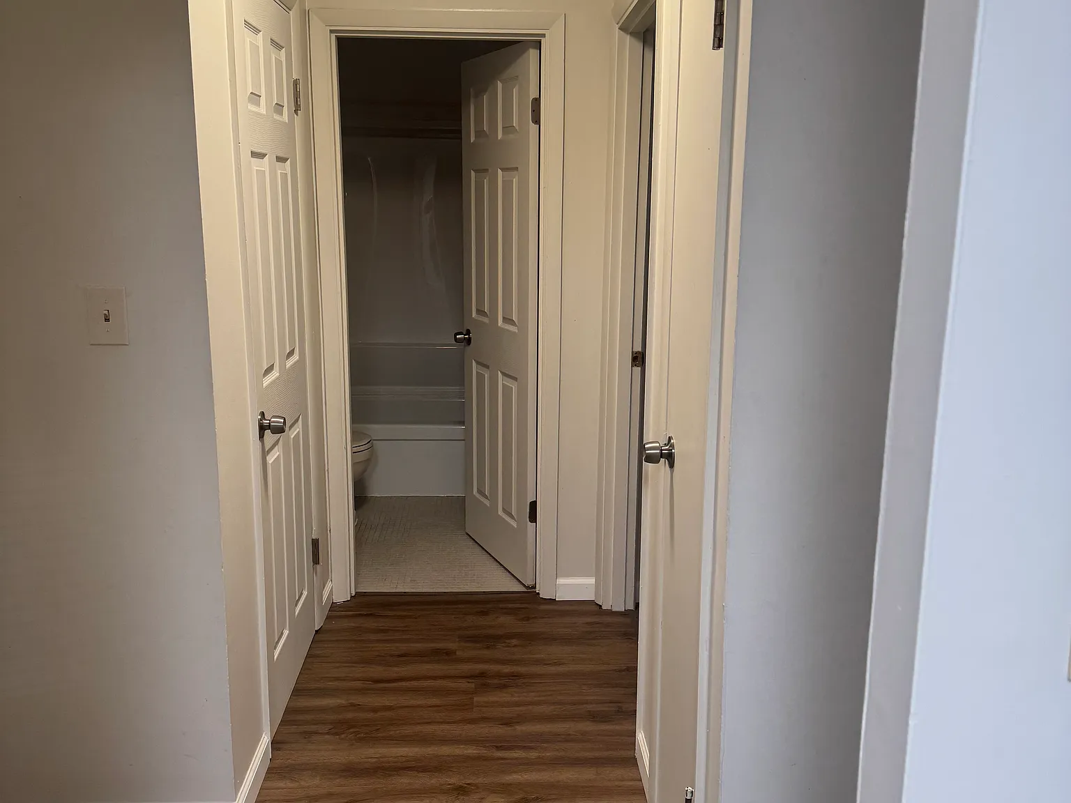 1 bed, $910 — Photo 3