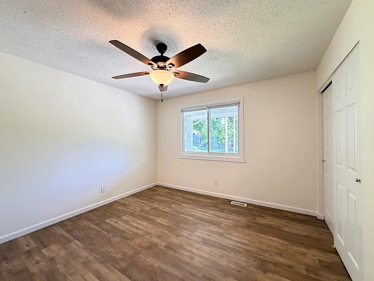 195 Lewis St #6 — Photo 14