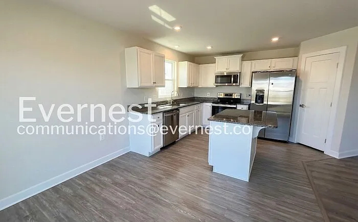18393 Signature Way — Photo 2