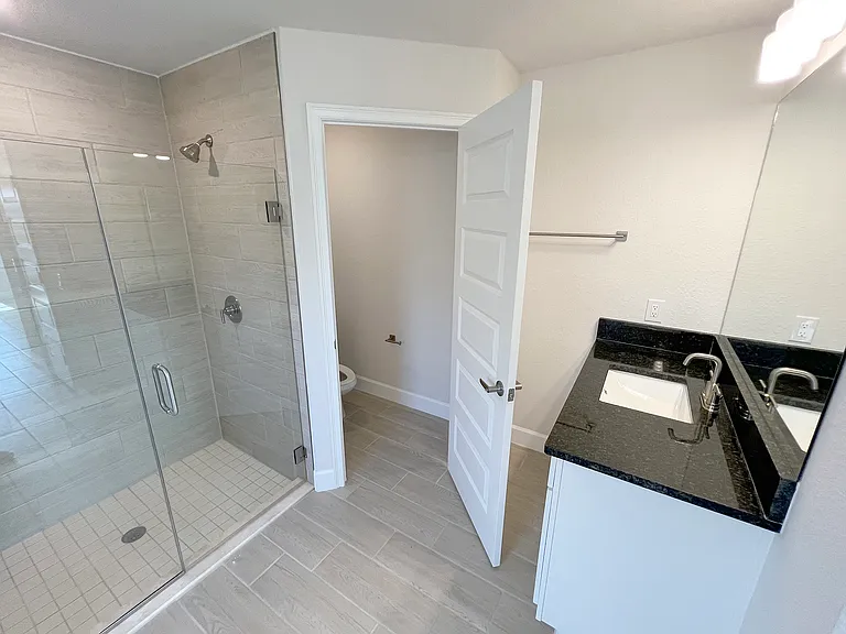 410 SE 1st Terrace Cpe — Photo 15