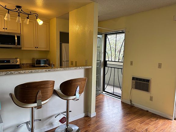 5th image of 2021 Castlebury Dr