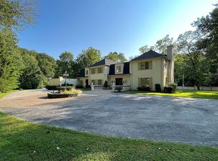 550 S Roberts Rd, Bryn Mawr, PA 19010