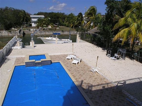 Canal/Pool View