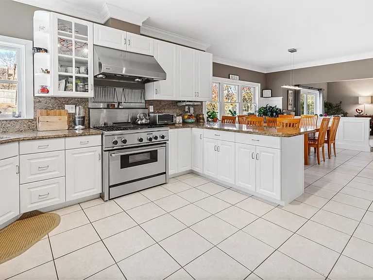 Horizon Dr — Photo 14