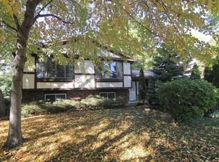 606 Chatham Ter, Madison, WI 53711