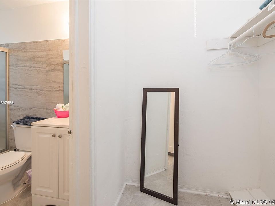 1st image of 1021 Euclid Ave APT 5