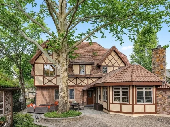 322 Aurora St, Lopatcong Twp., NJ 08865