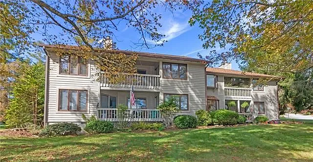 27 Eagle Run — Photo 1