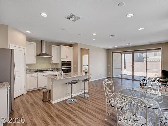 3rd image of 9852 Kendrick Mountain Ave