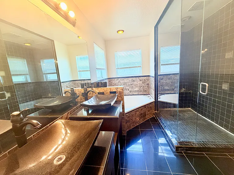 4208 Lugano Ct — Photo 26