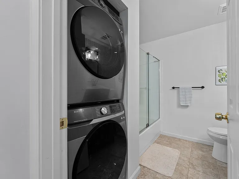 7501 Ashby Ln #J — Photo 18