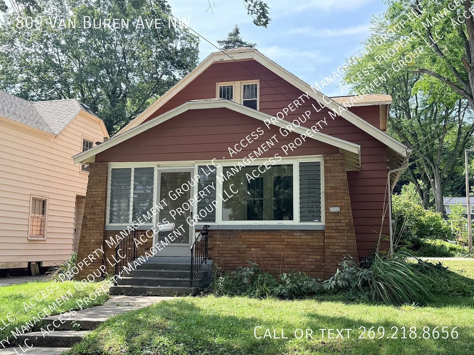 Great NW Side Home with Garage by Valley Field — Photo 1