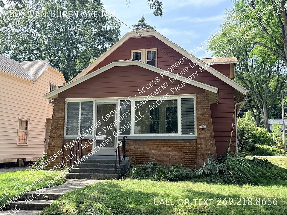 809 Van Buren Ave NW