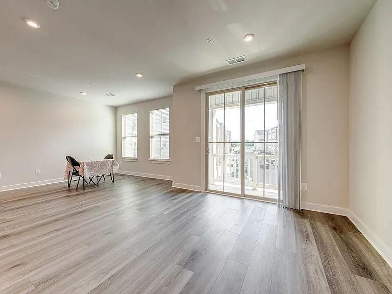 42560 Invergordon Ter — Photo 21