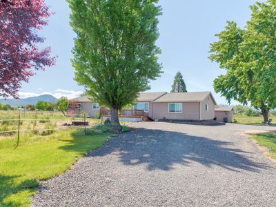400 Latigo Ln, Central Pt, OR, 97502