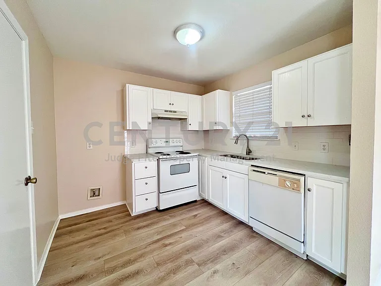 1311 Nolte Dr — Photo 4