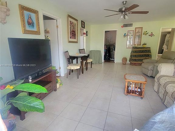 2nd image of 7523 W Sunrise Blvd APT C2