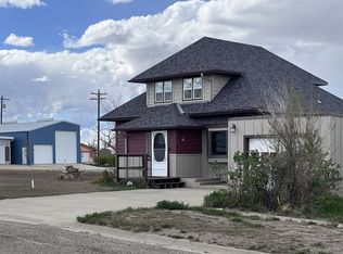 419 W 3rd St S, Sunburst, MT 59482
