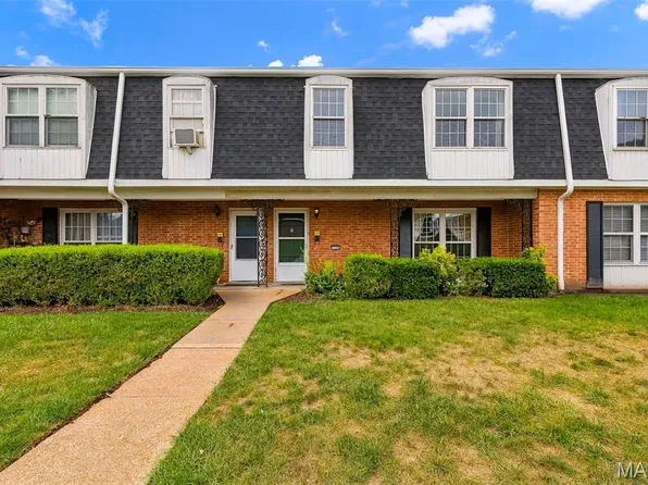 1726 Mayenne Ct, Saint Louis, MO 63125