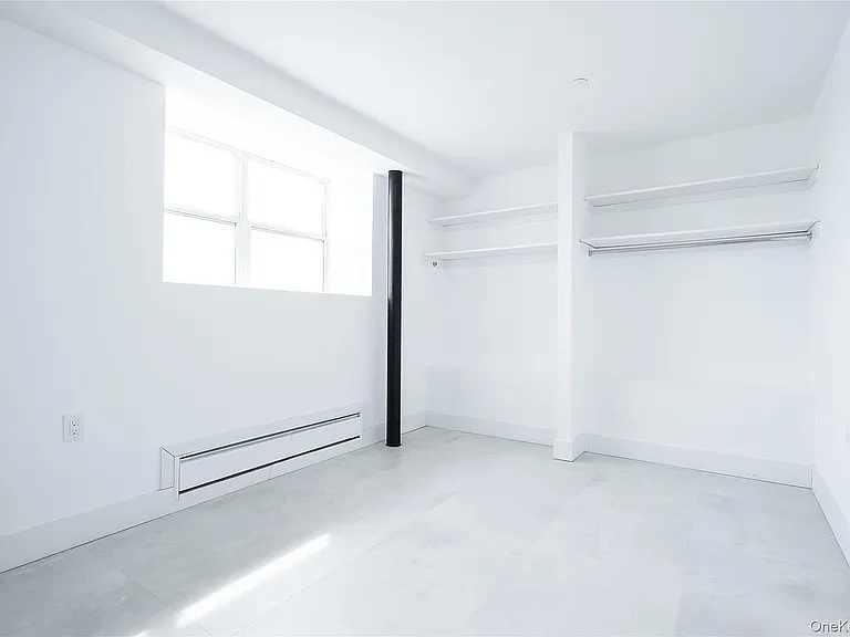 315 West Broadway — Photo 33