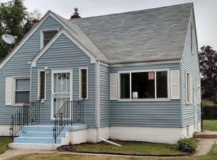 1177 Matthews St, Gary, IN 46406