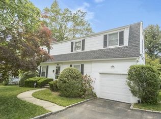 18 Hickory Hill Rd, Eastchester, NY 10709