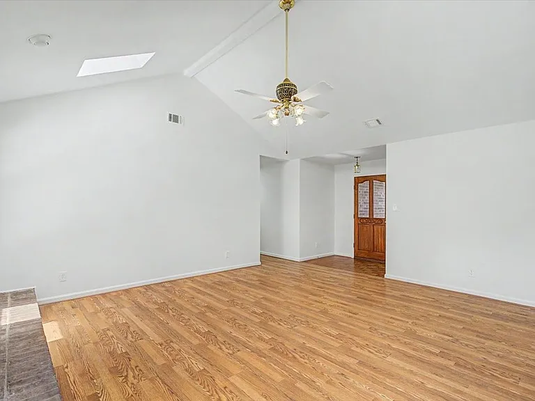 85 S Oak Rd — Photo 5