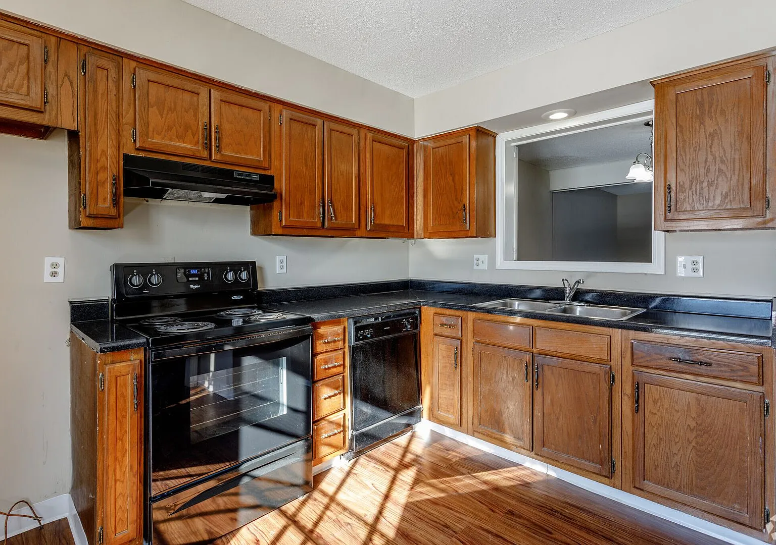 Nieman Park Townhome Duplexes — Photo 3