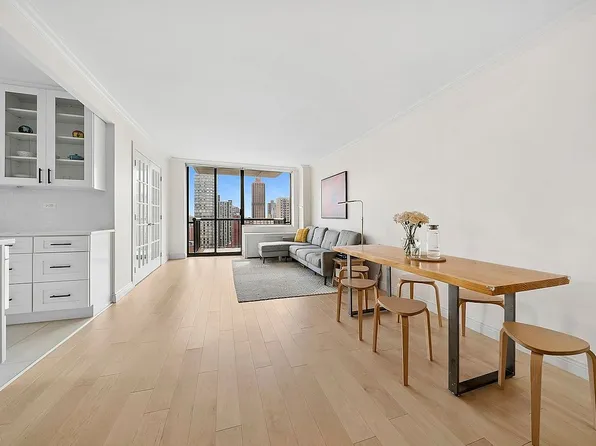 171 E 84th St APT 22C, New York, NY 10028