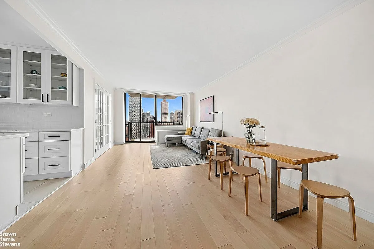 171 E 84th St APT 22C photo 1