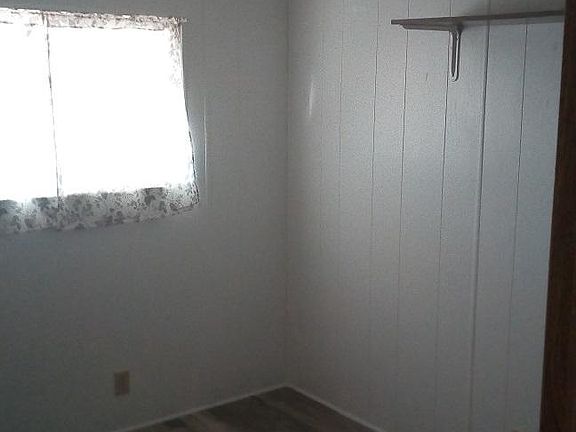 5th image of 1703 W Reina Cir