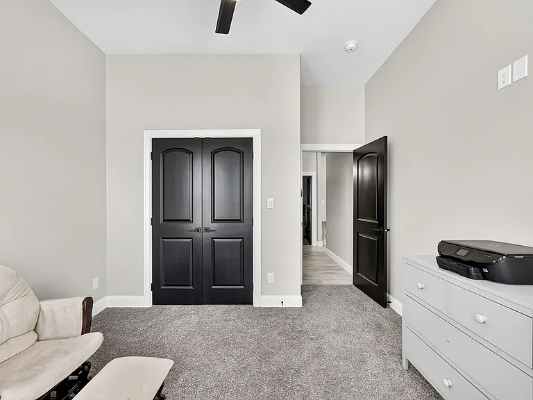 8619 La Jolla Dr — Photo 32
