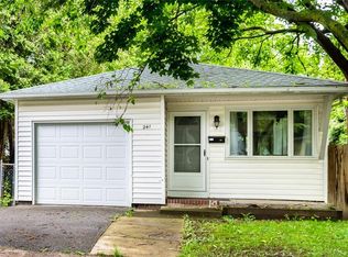 241 Pinnacle Rd, Rochester, NY 14620