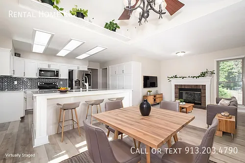 15730 W Locust St — Photo 4