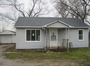 3703 Will Carleton Rd, Flat Rock, MI 48134